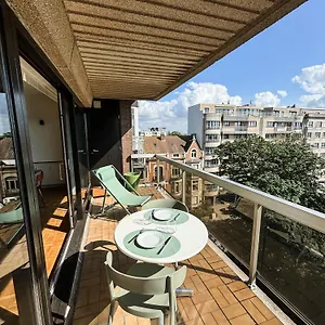 https://modern-appartement-met-groot-terras-en-zicht-op-park.ostend-hotel.net